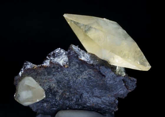テネシー州エルムウッド鉱山産ステラビームカルサイトの素晴らしい標本