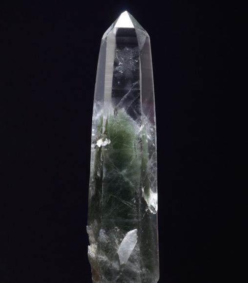 フランス産角閃石入り水晶のレアな標本
