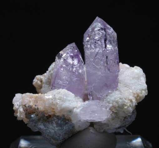 イタリア産アメシストの綺麗な標本