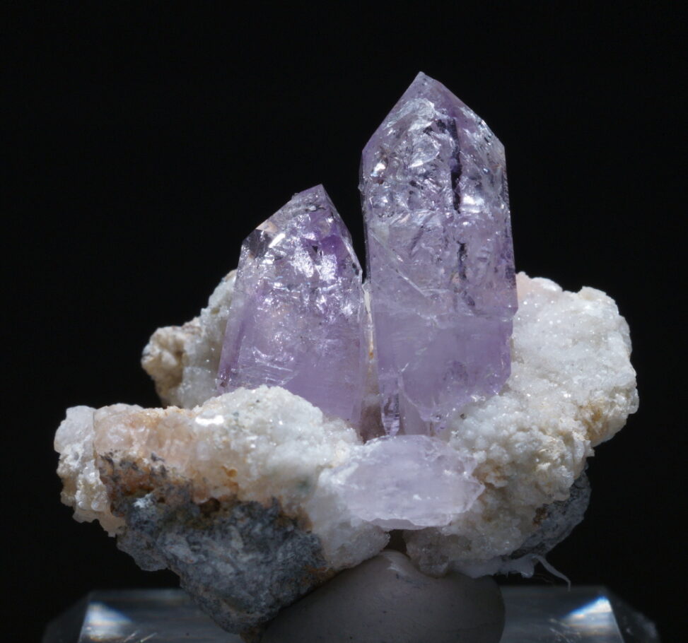 イタリア産アメシストの綺麗な標本
