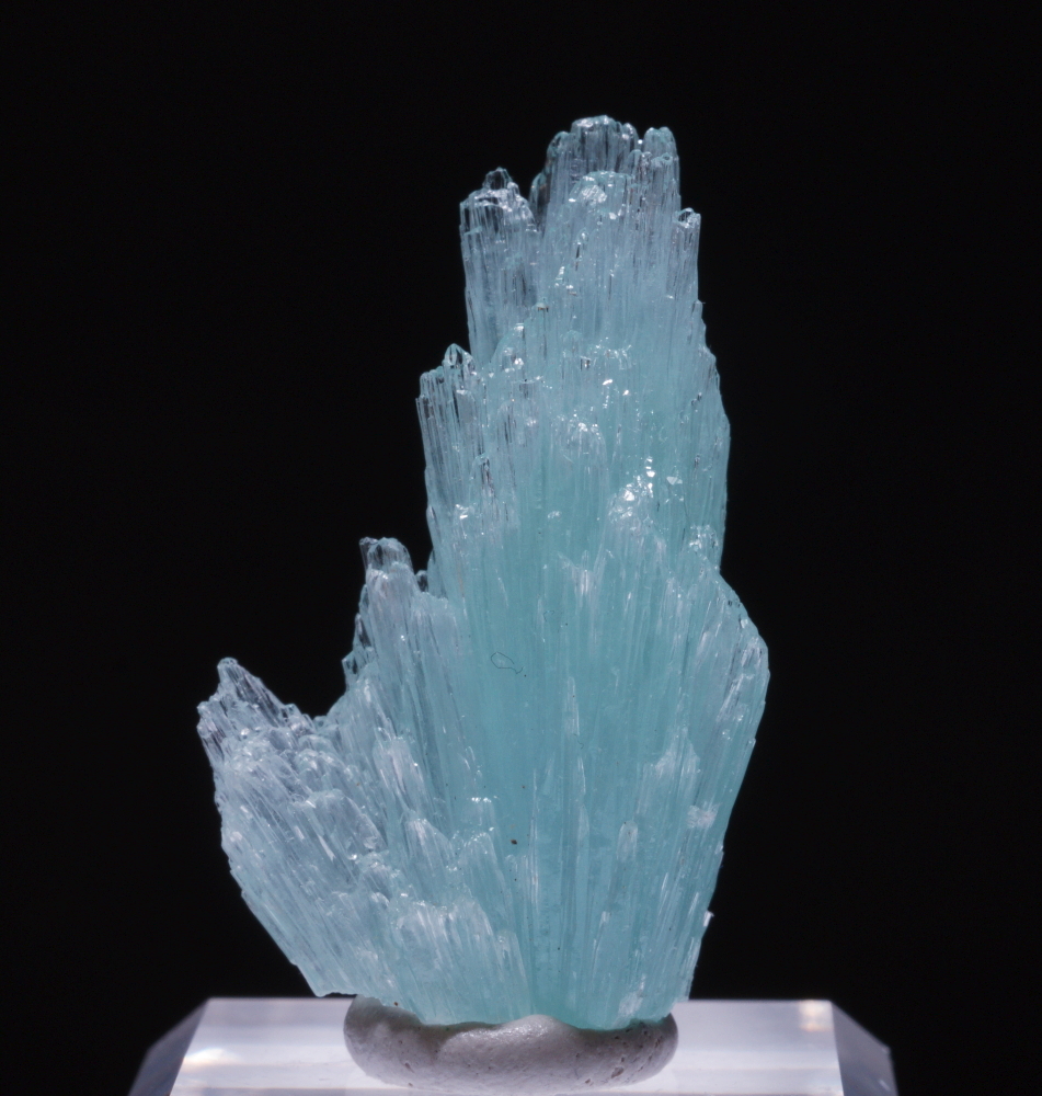 中国・雲南省産ブルーアラゴナイトの綺麗な標本