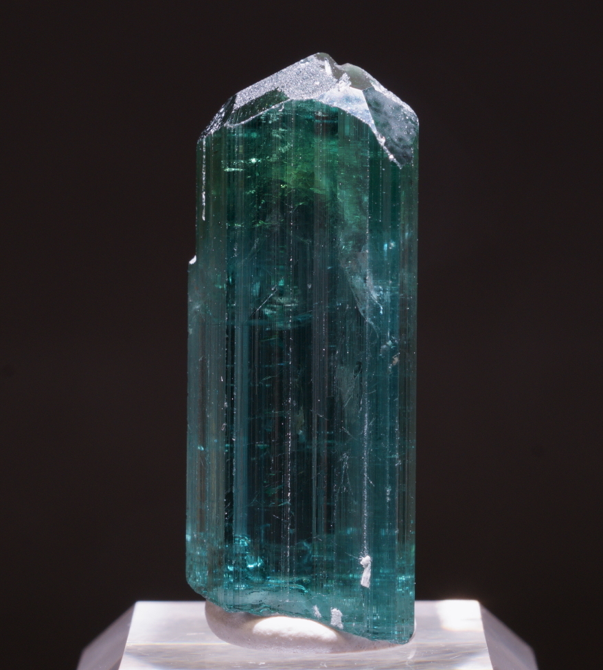 ミナスジェライス州産グリーントルマリンの綺麗な標本