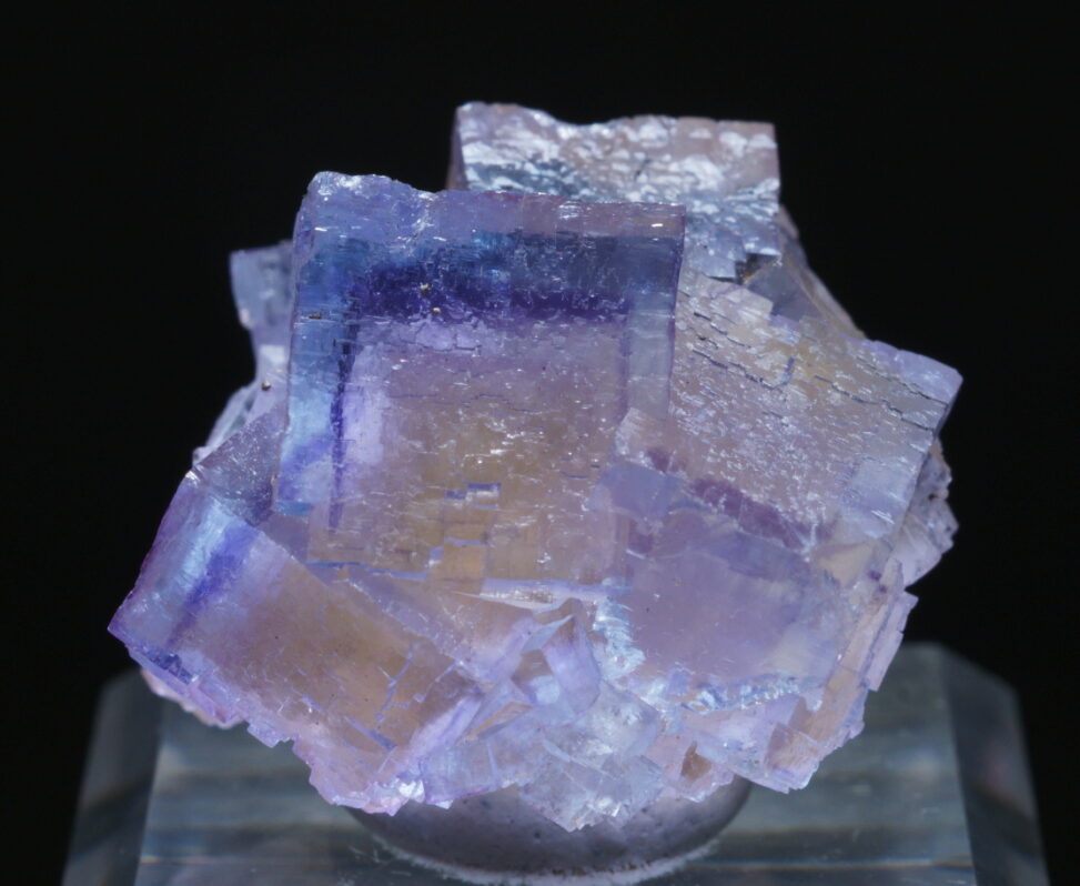 イリノイ州ミネルバ鉱山産フローライトの綺麗な標本