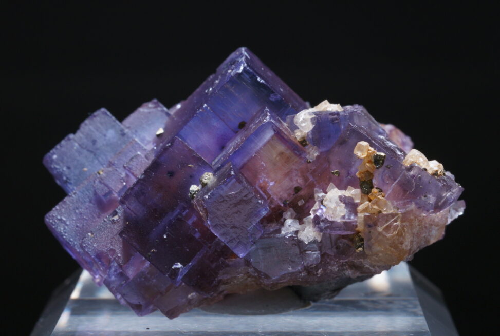 イリノイ州ミネルバ鉱山産フローライトの綺麗な標本