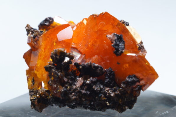 アリゾナ州レッドクラウド鉱山産ウルフェナイトの綺麗な標本