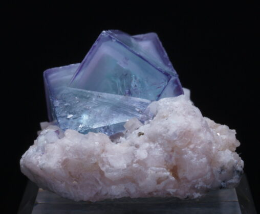 中国ヤオガンシャン鉱山ポーセリンフローライトの綺麗な標本