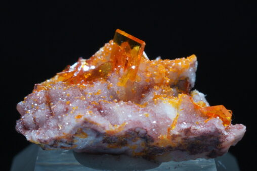 アリゾナ州ローリー鉱山産ウルフェナイトの綺麗な標本